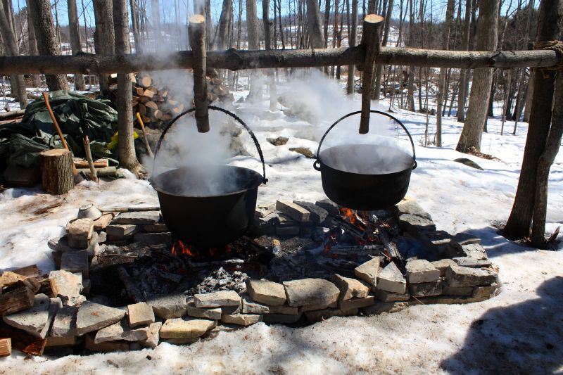 photo of sap boiling in big pots on open fire at O'Hara Mill